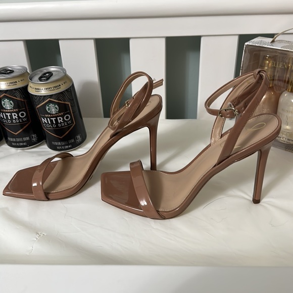 Brand new Sam Edelman size 7.5 perfect summer shoe, tan - Picture 2 of 2